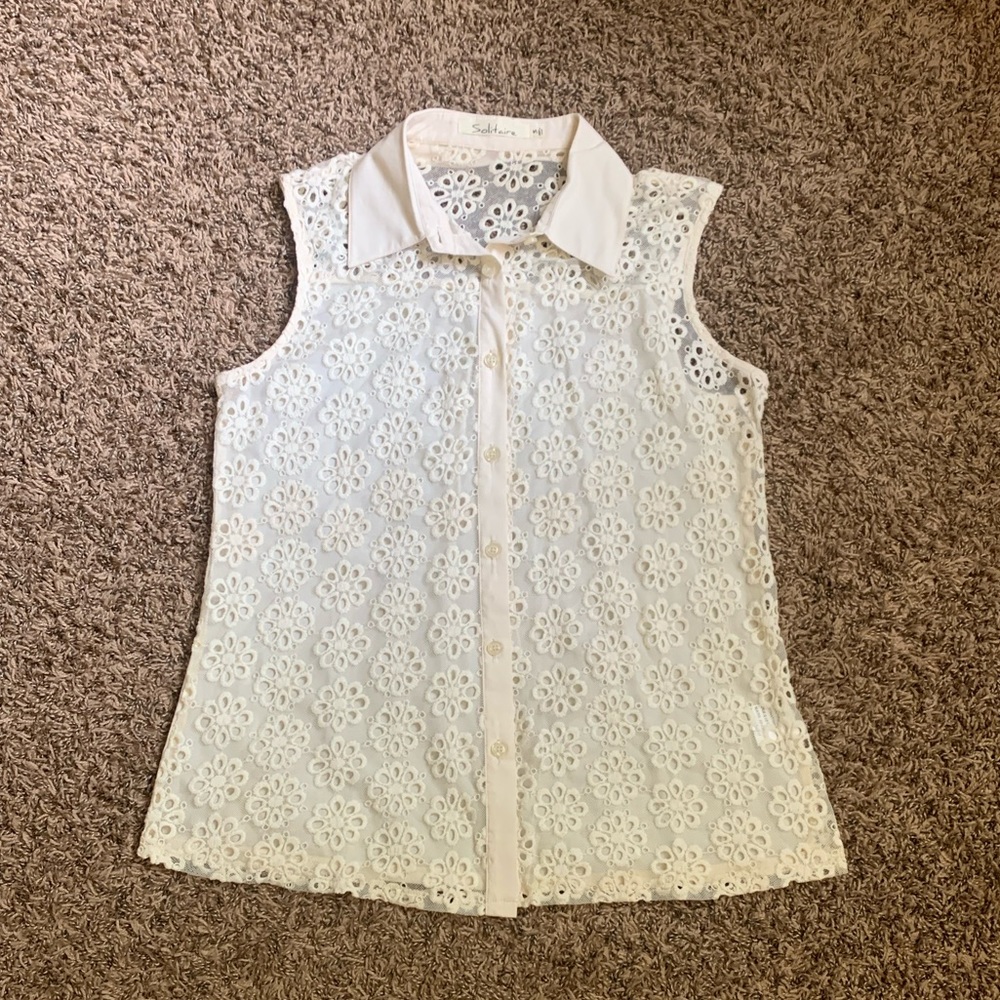 SOLITAIRE Floral Mesh Sleeveless Button Up Blouse